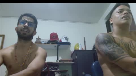 Snapshot of thehousedog chatting on 06.01.26 thehousedog online show from 06.01.26