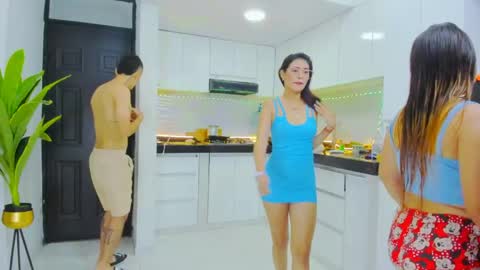 Snapshot of thehouseismine chatting on 05.30.26 boy james online show from 05.30.26