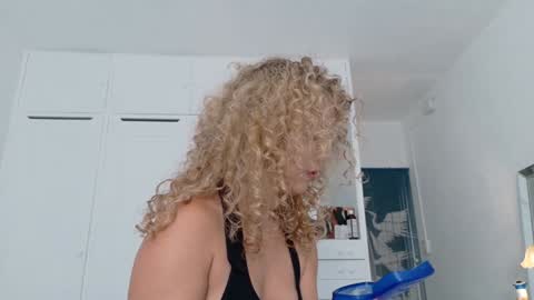 Lily Marie online show from 04.12.26