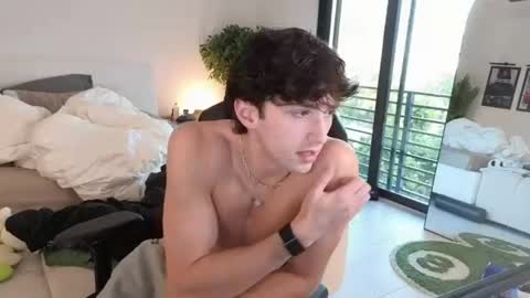 Snapshot of thejakerichard chatting on 07.13.26 thejakerichard online show from 07.13.26