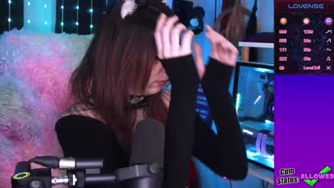 Snapshot of thekittengirlnix chatting on 02.24.26 Nix online show from 02.24.26