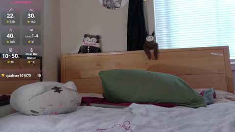 Snapshot of thelunastorm chatting on 10.27.25 The Luna Storm online show from 10.27.25