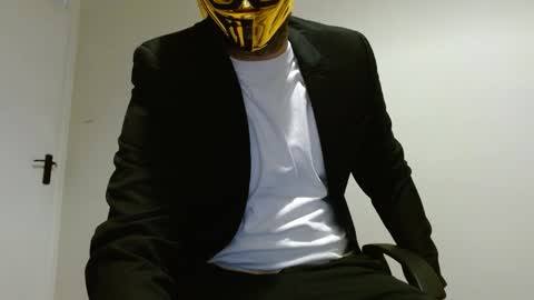 Snapshot of themaskedlondoner chatting on 03.04.26 The Masked Londoner online show from 03.04.26