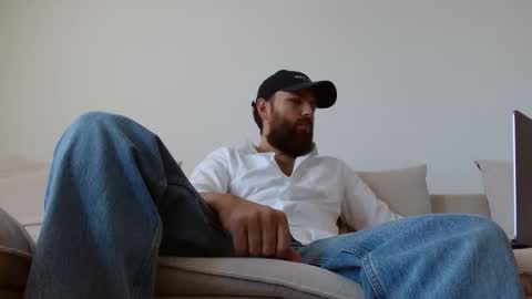 TheMonarchGoat online show from 10.10.25