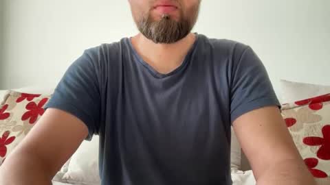 Snapshot of themonarchgoat chatting on 05.19.26 TheMonarchGoat online show from 05.19.26