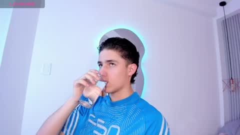  THEO- MATEO  online show from 01.04.25