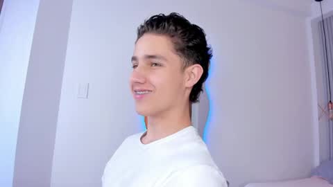  THEO- MATEO  online show from 01.05.25