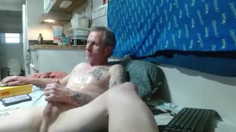 Snapshot of theoneyouwant2fuck chatting on 01.11.25 theoneyouwanttwofuck online show from 01.11.25