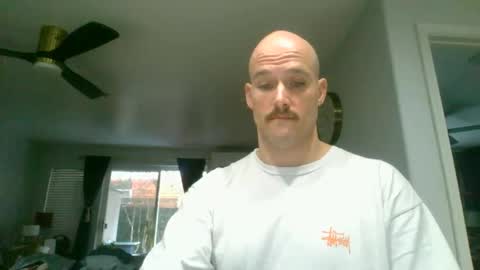 Snapshot of theoutfitter chatting on 04.03.26 MISTERPOWERS online show from 04.03.26