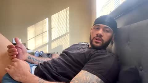 Snapshot of thepipe_layer chatting on 01.12.25 ThePipe online show from 01.12.25