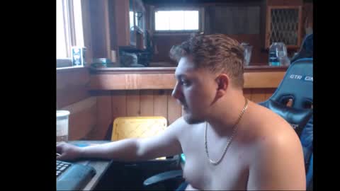 Snapshot of therealbigcheese0695 chatting on 02.06.25 therealbigcheese0695 online show from 02.06.25