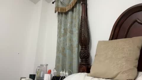 Snapshot of therealcamilabaddie chatting on 02.14.25 therealcamilabaddie online show from 02.14.25