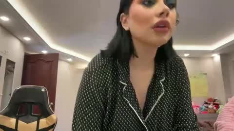 Snapshot of therealcamilabaddie chatting on 09.09.25 therealcamilabaddie online show from 09.09.25