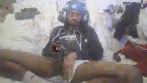 Snapshot of therealgrosse chatting on 01.12.26 Grosse or fatblakcocc4u420 online show from 01.12.26