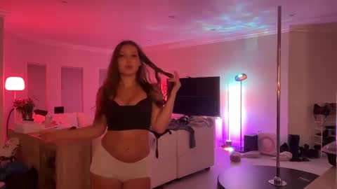 Snapshot of therealrussiankream chatting on 07.17.26 TheRealRussianKream online show from 07.17.26