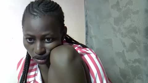 Snapshot of therry_heart chatting on 03.08.26 hearty online show from 03.08.26