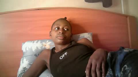Snapshot of therry_heart chatting on 04.18.26 hearty online show from 04.18.26