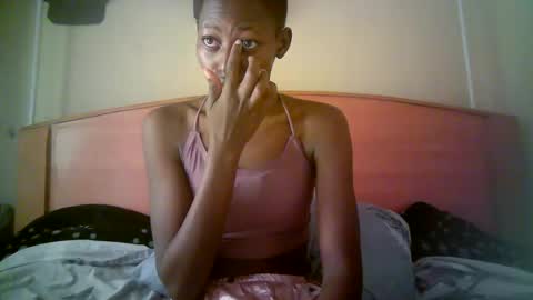 Snapshot of therry_heart chatting on 04.21.26 hearty online show from 04.21.26
