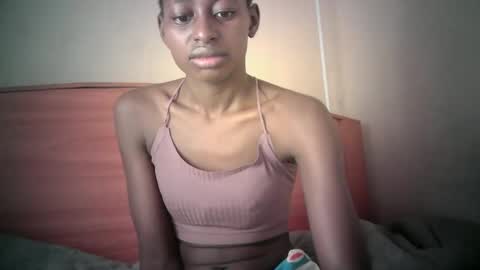 Snapshot of therry_heart chatting on 04.24.26 hearty online show from 04.24.26