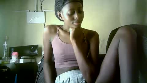 Snapshot of therry_heart chatting on 05.17.26 hearty online show from 05.17.26