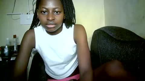 Snapshot of therry_heart chatting on 05.21.26 hearty online show from 05.21.26