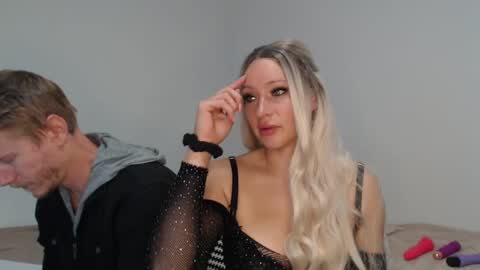 Snapshot of thescarlettshay chatting on 10.02.25 TheScarlettShay online show from 10.02.25