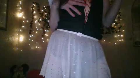 sillymillie0 online show from 10.14.25