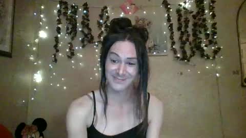 Snapshot of thesillymillie chatting on 06.11.26 sillymillie0 online show from 06.11.26