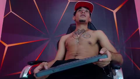 theskinny8inch_ online show from 01.19.25