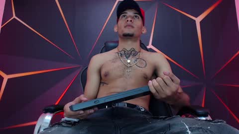 theskinny8inch_ online show from 01.24.25