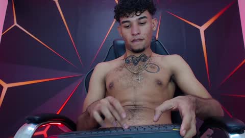 theskinny8inch_ online show from 01.24.25