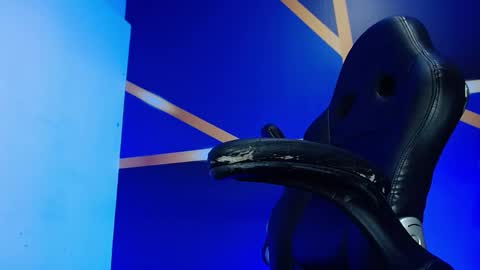 theskinny8inch_ online show from 02.10.25