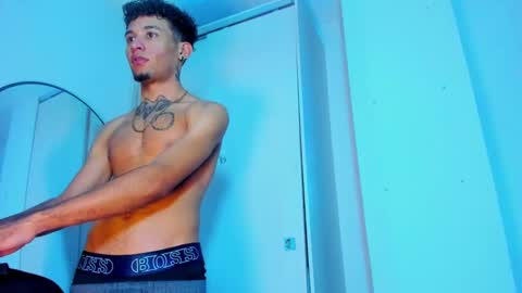 theskinny8inch_ online show from 03.12.25