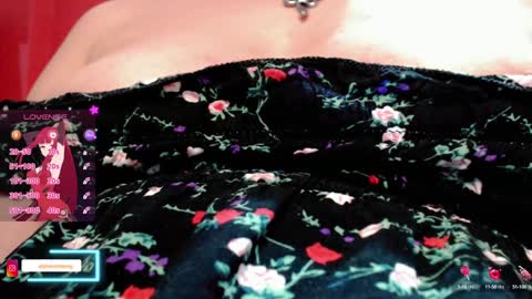 Snapshot of thesweethari chatting on 01.15.25 I dont do real meetings My bio online show from 01.15.25