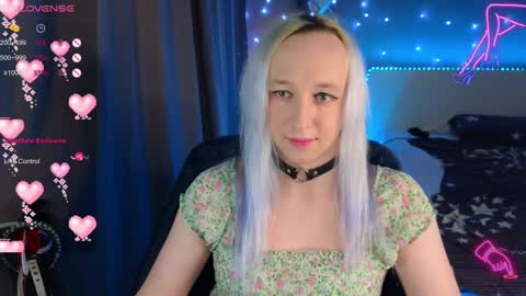 Snapshot of thetrixy chatting on 02.08.25 The Great And Powerful Trixie online show from 02.08.25