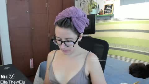 Snapshot of thetropicalseduction chatting on 02.09.26 Nicole online show from 02.09.26