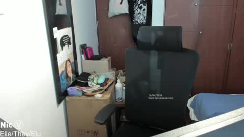 Nicole online show from 04.16.26