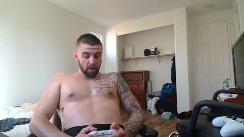 Snapshot of theufcfan_8181 chatting on 03.08.25 troy online show from 03.08.25