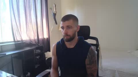 Snapshot of theufcfan_8181 chatting on 10.08.25 troy online show from 10.08.25