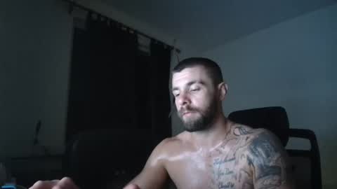 Snapshot of theufcfan_8181 chatting on 11.01.25 troy online show from 11.01.25