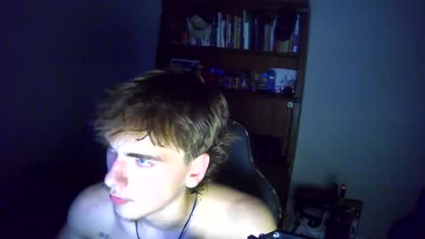 Snapshot of thevincegray chatting on 06.11.26 Vince online show from 06.11.26