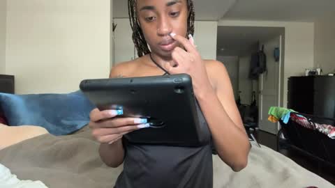 Snapshot of thevixensapphire chatting on 04.26.26 Sapphire the Vixen online show from 04.26.26
