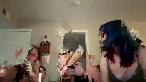 Snapshot of thewildwildwest chatting on 03.21.26 West online show from 03.21.26