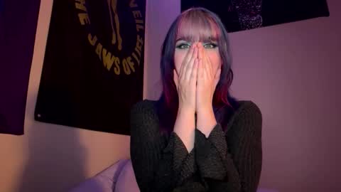 Snapshot of thewildwildwest chatting on 04.05.26 West online show from 04.05.26