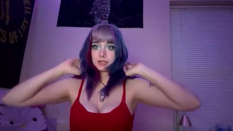 Snapshot of thewildwildwest chatting on 04.10.26 West online show from 04.10.26