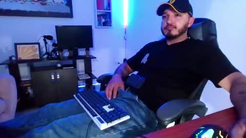 Snapshot of thiago_420 chatting on 05.16.26 thiago_420 online show from 05.16.26