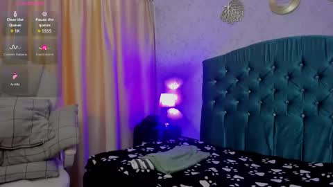 Snapshot of thiago_carlo chatting on 10.18.25 thiago online show from 10.18.25