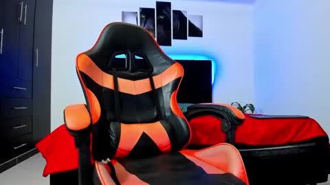 Snapshot of thiago_cp01 chatting on 03.11.25 Thiago online show from 03.11.25