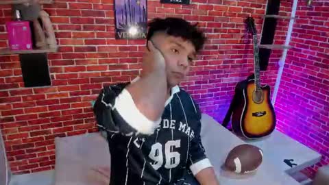 Snapshot of thiago_kozak chatting on 06.11.26 thiago online show from 06.11.26