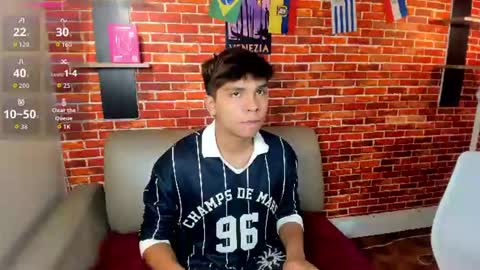 Snapshot of thiago_kozak chatting on 06.22.26 thiago online show from 06.22.26